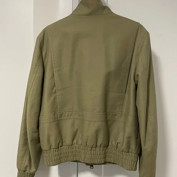 Ami Jacket - Picture 2 of 5